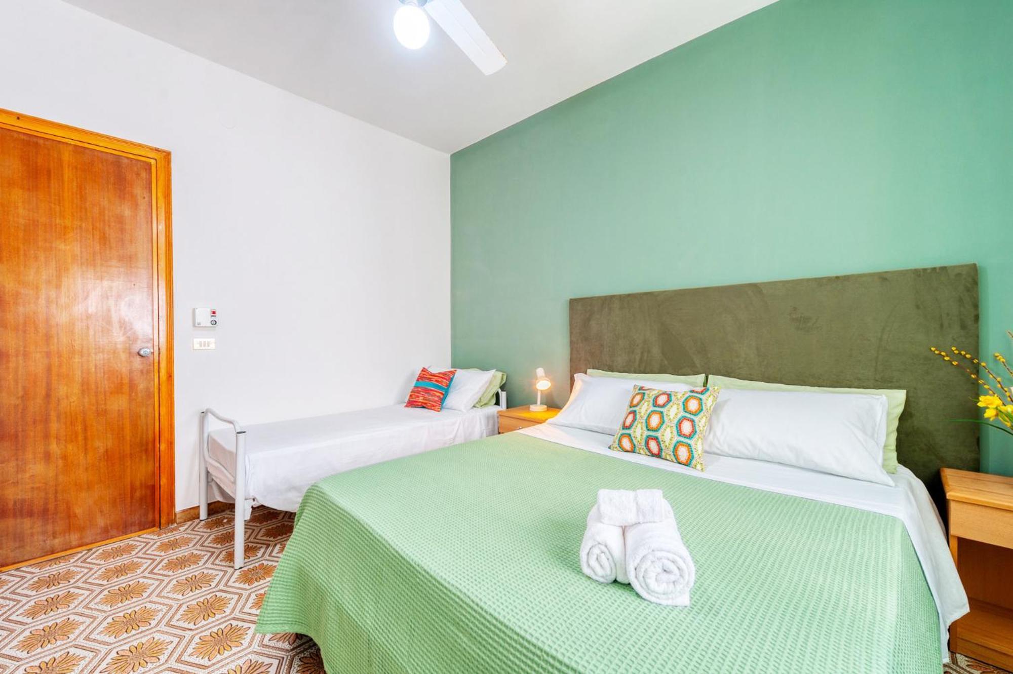 Luxury Suites & Apartment Con Accesso Alla Spiaggia E Parcheggio Privato - Vista Mare Lido Conchiglia الغرفة الصورة